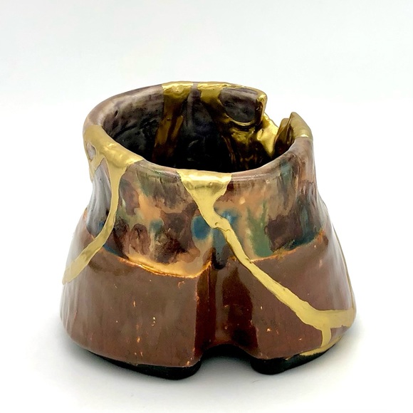 Kintsugi Pottery Horse Hoof Cup Vase Cache Horseshoe Gold Crack Growth Gift - Picture 6 of 17